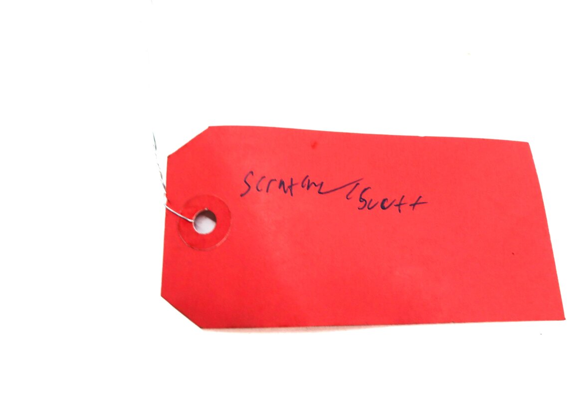 Thumbnail 6: 10-17 BMW 535iGT 550iGT (F07) FUEL TANK DOOR TRIM COVER (BLACK SAPPHIRE 475)