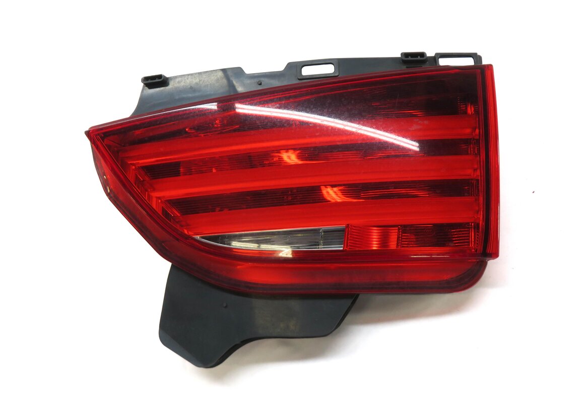 Thumbnail 3: 2010-2013 BMW 535iGT 550iGT (F07) RIGHT PASSENGER TRUNK LID TAILLIGHT LIGHT LAMP