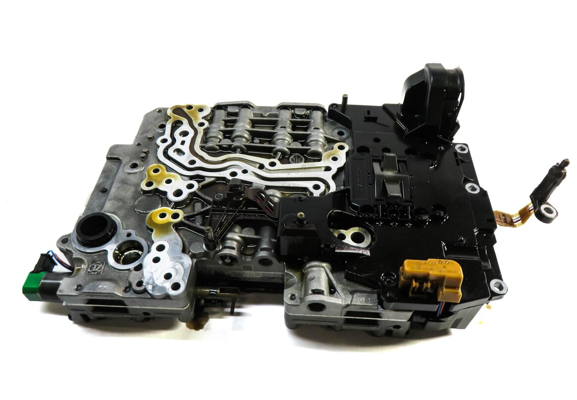 Thumbnail 3: 10-11 BMW 535i 535iGT (F07 F10) 3.0L - 8HP-45 AUTOMATIC TRANSMISSION VALVE BODY