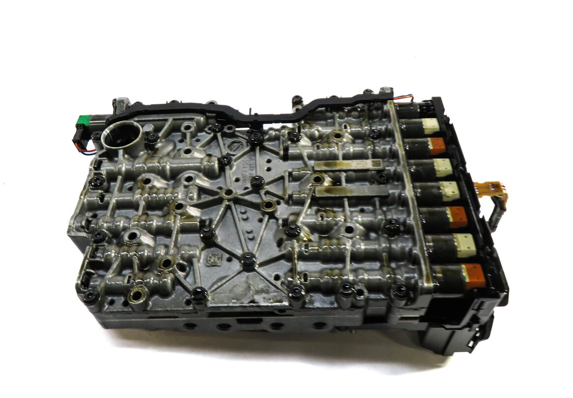Thumbnail 4: 10-11 BMW 535i 535iGT (F07 F10) 3.0L - 8HP-45 AUTOMATIC TRANSMISSION VALVE BODY