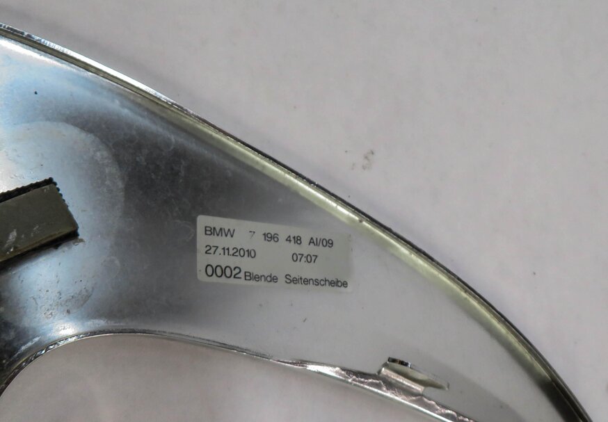 Thumbnail 4: 2011 BMW 535iGT (F07) RIGHT PASSENGER REAR QUARTER WINDOW TRIM (CHROME)