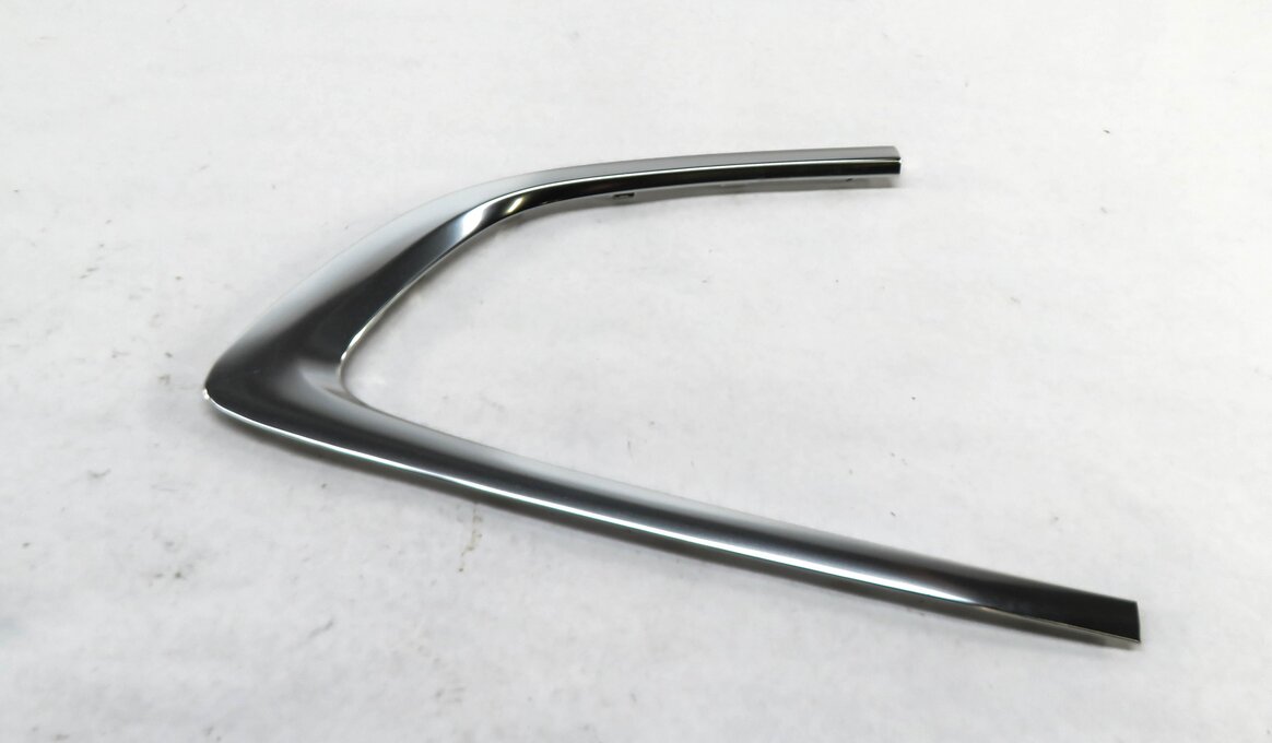 Thumbnail 2: 2011 BMW 535iGT (F07) LEFT DRIVER REAR QUARTER WINDOW TRIM (CHROME)