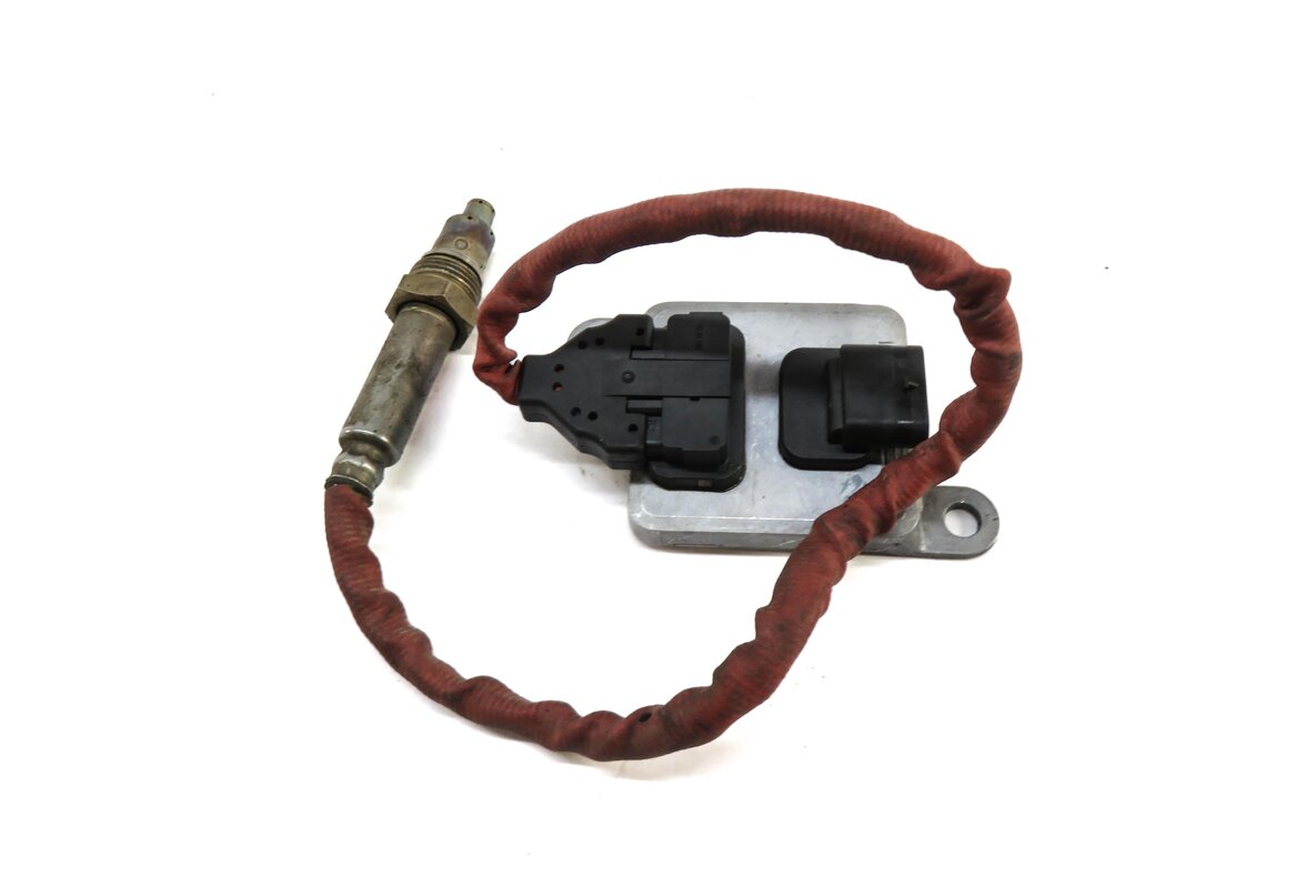 Thumbnail 2: 2010 BMW X5 (E70) 3.0L M57Y DIESEL ENGINE NITROGEN OXIDE NOX SENSOR PROBE MODULE