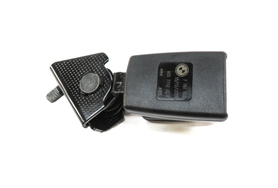Thumbnail 5: 2010 BMW X5 (E70) REAR 3rd THIRD ROW SEAT DUAL SEATBELT BUCKLE RECEIVERS