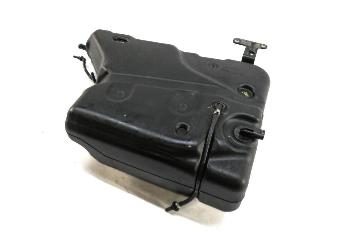 Thumbnail 1: 2009-2013 BMW X5 (E70) 3.0L TURBO M57Y PASSIVE DIESEL EXHAUST FLUID DEF TANK