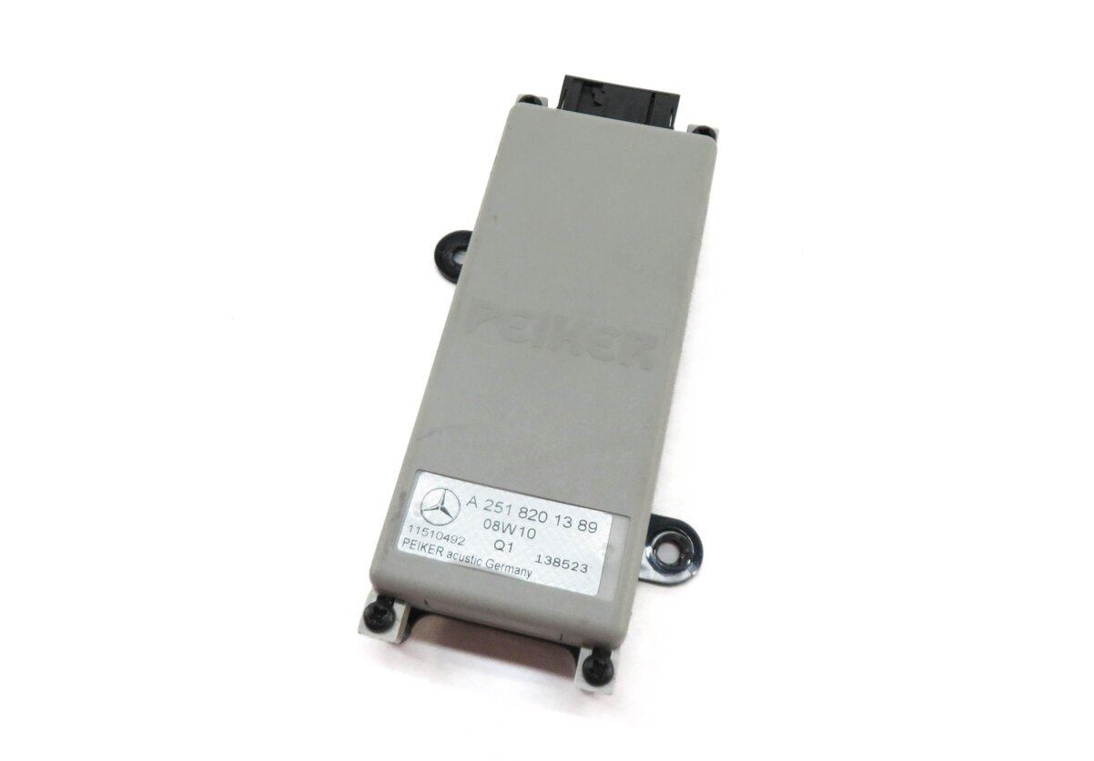 Thumbnail 1: 08-09 MERCEDES GL320 GL450 GL550 ML320 ML350 (X164 W164) RADIO ANTENNA AMPLIFIER