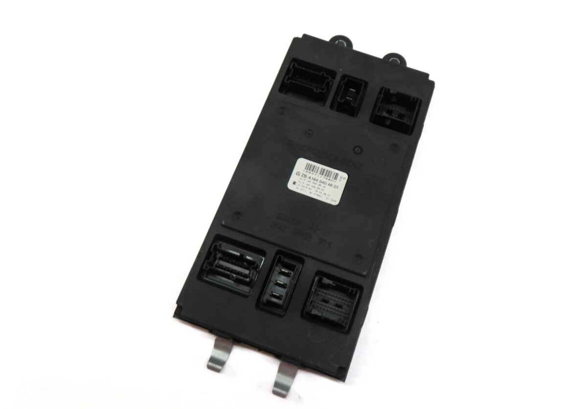 08-09 MERCEDES GL GLASS (X164) FRONT SIGNAL ACQUISITION ACTIVATION MODULE SAM
