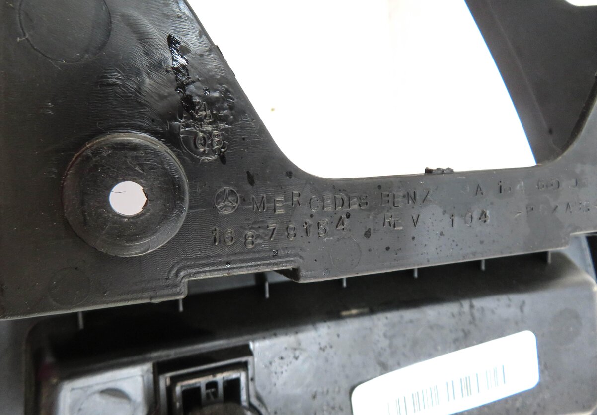 Thumbnail 7: 2008 MERCEDES GL450 (X164) REAR CENTER CONSOLE HEATER CONTROL w/ TRIM (BLACK)