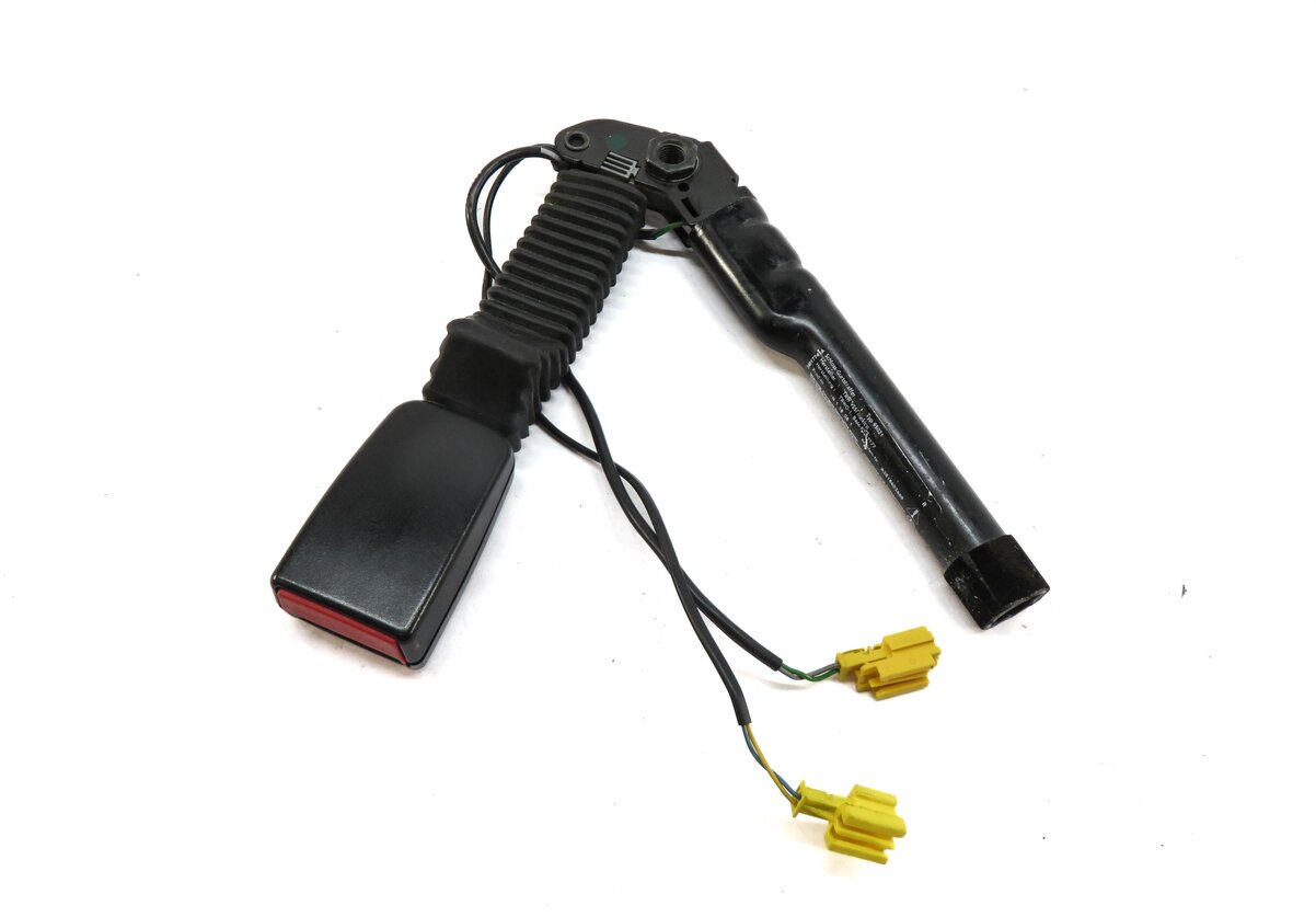 Thumbnail 2: 06-08 MERCEDES GL ML R CLASS (W164 W251 X164) RIGHT PASSENGER SEATBELT RECEIVER