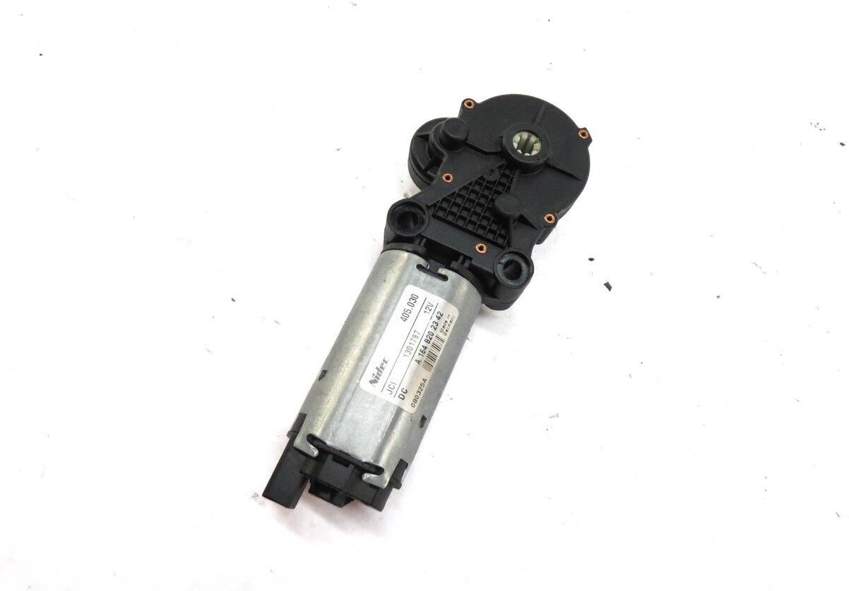 2008 MERCEDES GL450 (X164) LEFT or RIGHT 3rd ROW SEAT ADJUSTMENT MOTOR