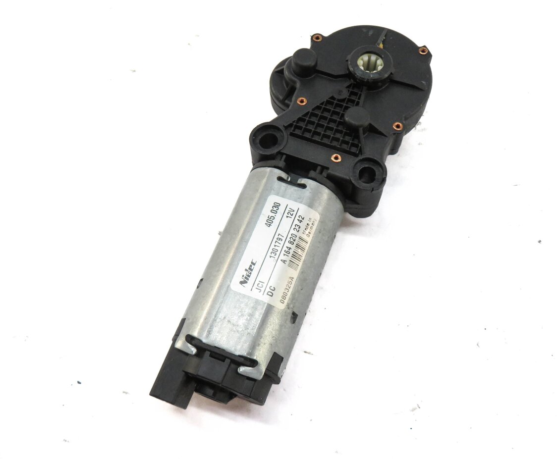2008 MERCEDES GL450 (X164) LEFT or RIGHT 3rd ROW SEAT ADJUSTMENT MOTOR