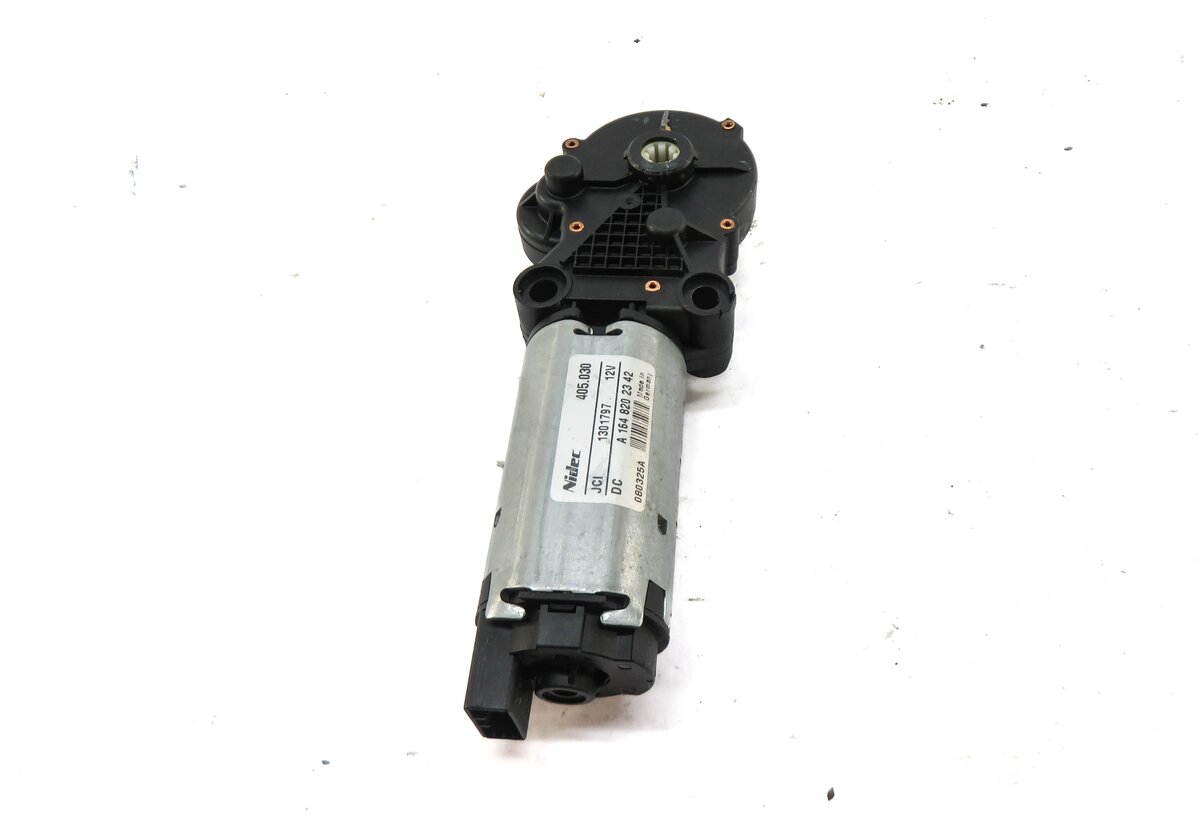 Thumbnail 2: 2008 MERCEDES GL450 (X164) LEFT or RIGHT 3rd ROW SEAT ADJUSTMENT MOTOR