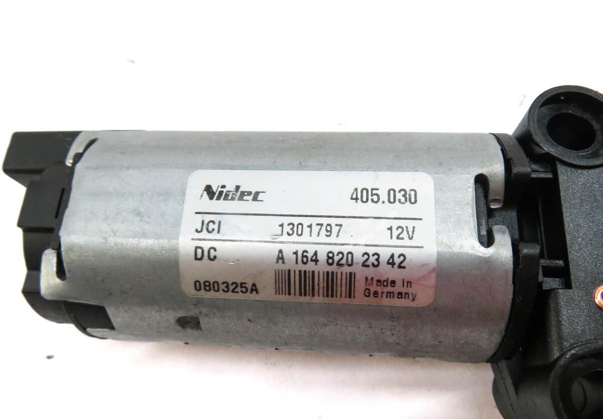 Thumbnail 4: 2008 MERCEDES GL450 (X164) LEFT or RIGHT 3rd ROW SEAT ADJUSTMENT MOTOR