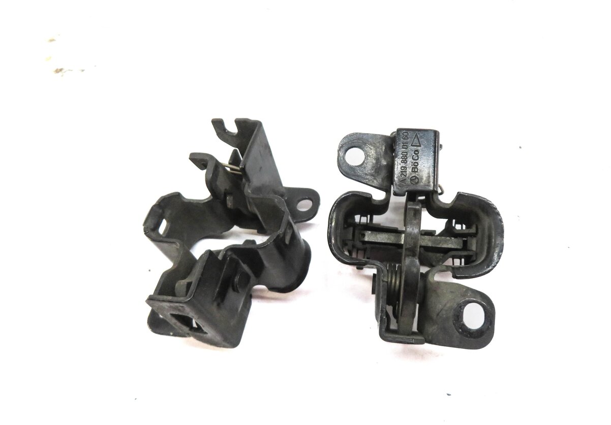 Thumbnail 3: 2008 MERCEDES GL450 (X164) FRONT LEFT & RIGHT LOWER HOOD LOCK LATCH SET-2