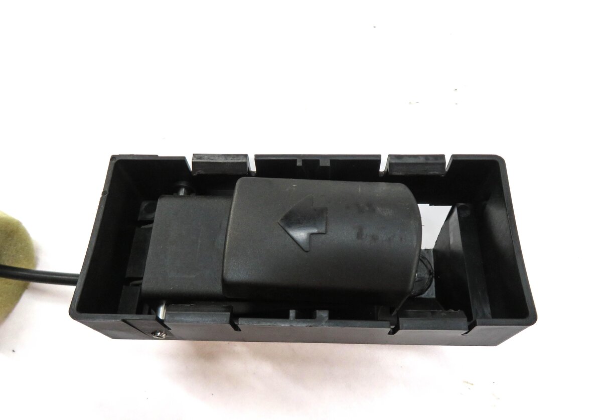 Thumbnail 4: 2008 MERCEDES GL450 (X164) REAR TRUNK LOCK LATCH ACTUATOR w/ HANDLE