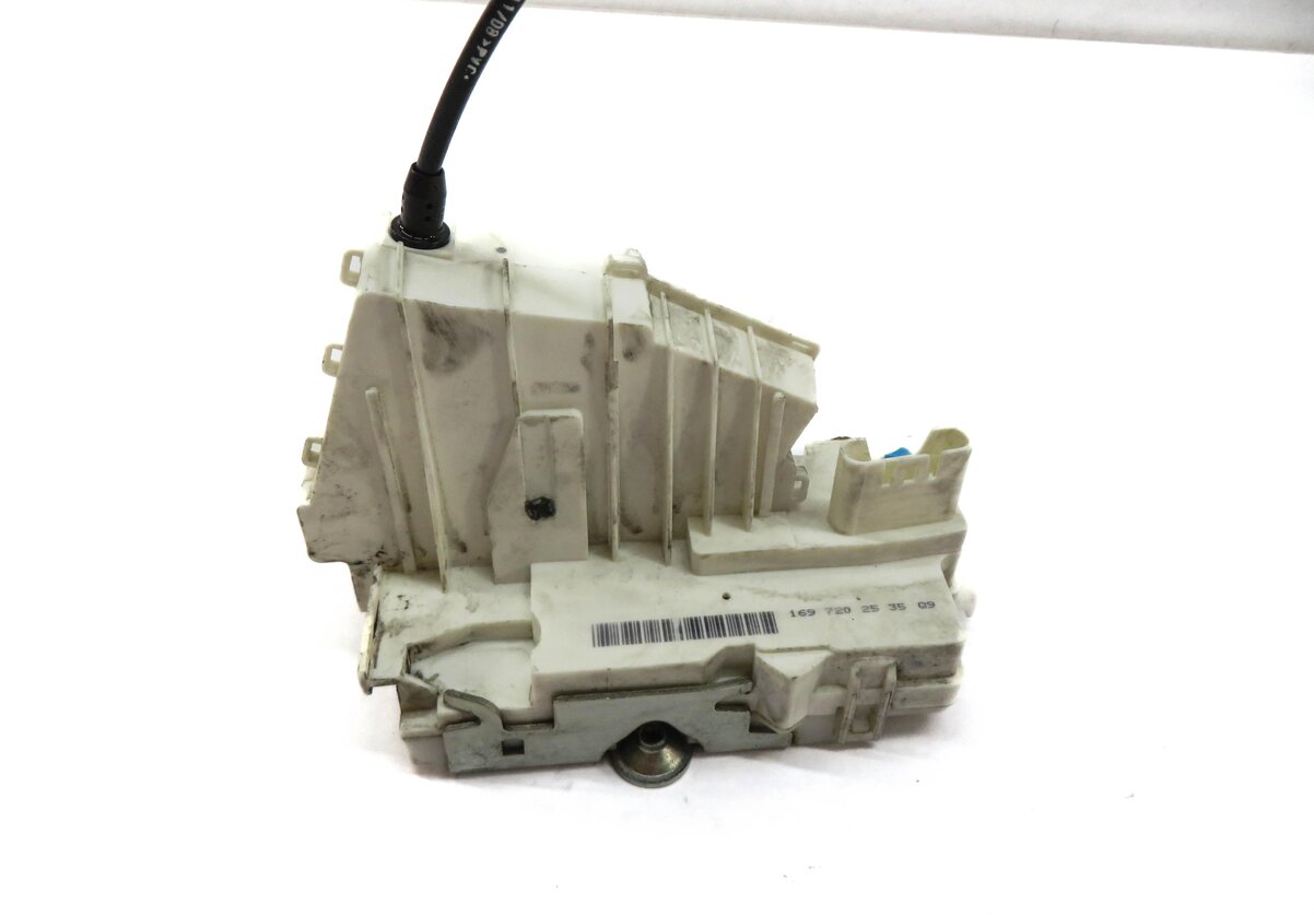 Thumbnail 3: 2007-2012 MERCEDES GL ML CLASS (W164 X164) LEFT FRONT DRIVER DOOR LOCK LATCH