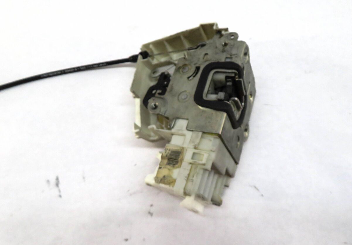 Thumbnail 4: 2007-2012 MERCEDES GL ML CLASS (W164 X164) LEFT FRONT DRIVER DOOR LOCK LATCH