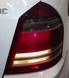 Thumbnail 2: 07-09 MERCEDES BENZ GL320 GL450 GL550 (X164) RIGHT TAILLIGHT BRAKE LIGHT LAMP