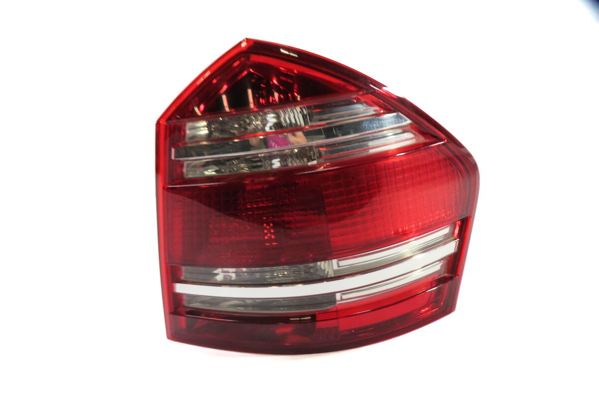 Thumbnail 3: 07-09 MERCEDES BENZ GL320 GL450 GL550 (X164) RIGHT TAILLIGHT BRAKE LIGHT LAMP