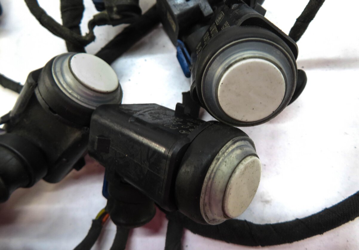 Thumbnail 3: 2008 MERCEDES GL450 (X164) FRONT PDC PARK SENSOR SET w/ HARNESS (CALCITE WHITE)
