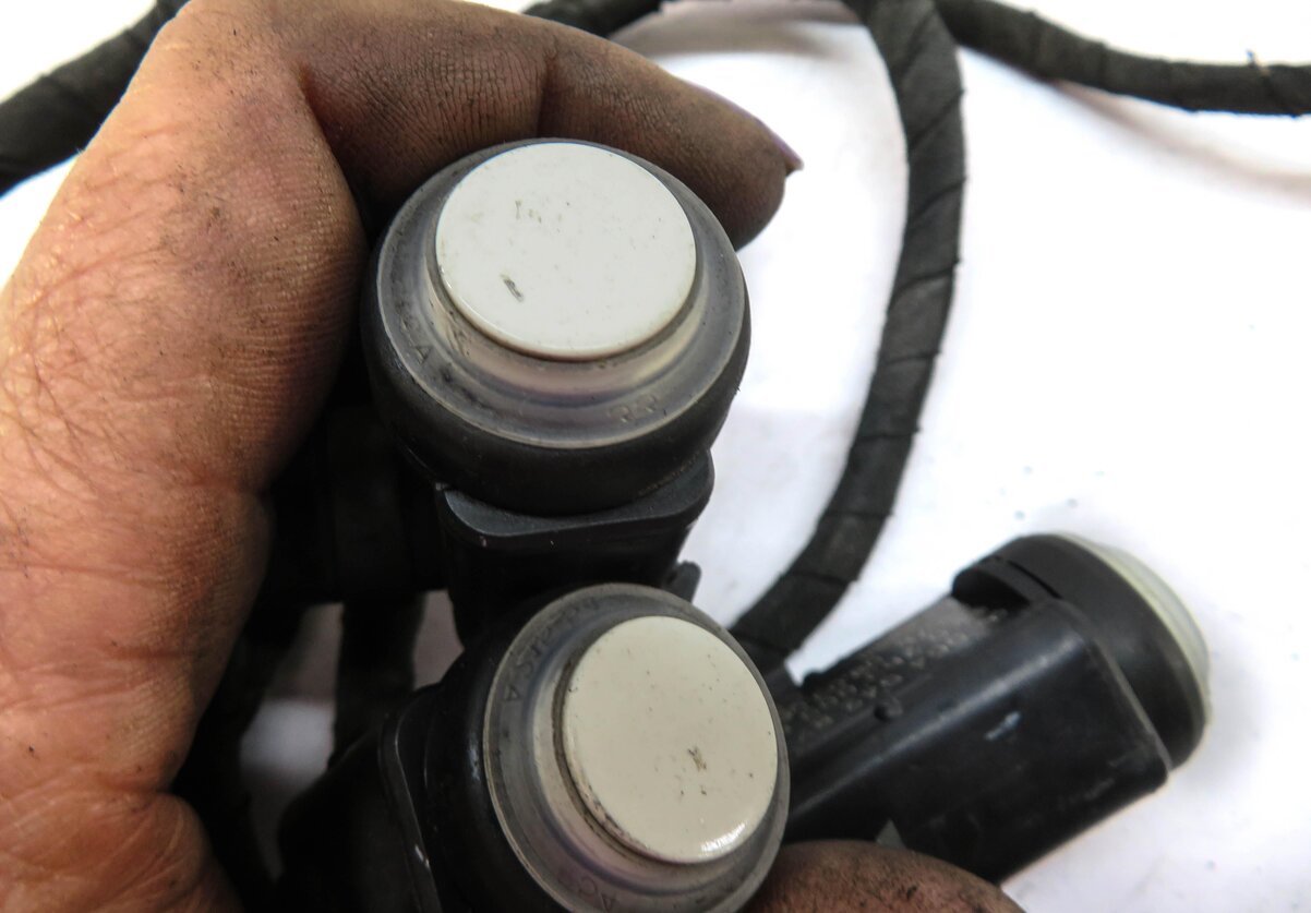 Thumbnail 4: 2008 MERCEDES GL450 (X164) FRONT PDC PARK SENSOR SET w/ HARNESS (CALCITE WHITE)