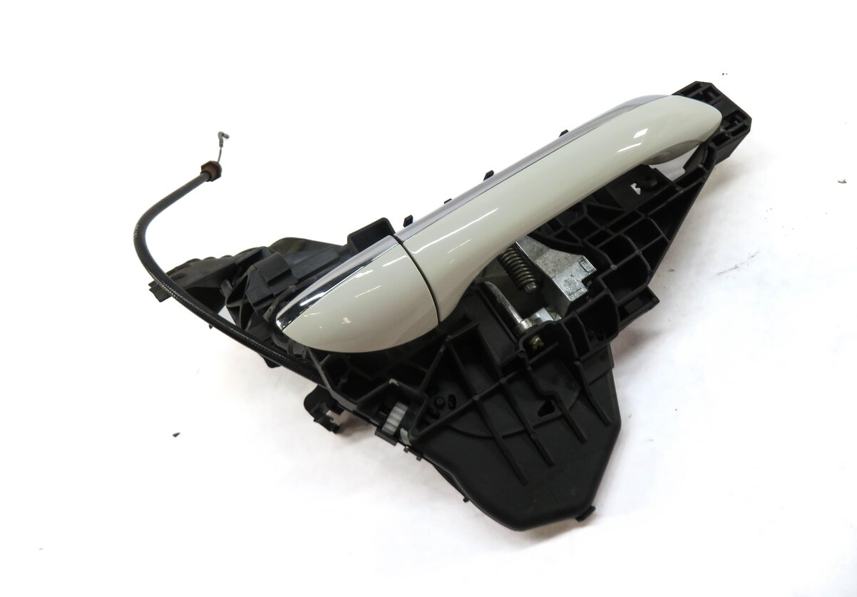 Thumbnail 2: 2008 MERCEDES GL-CLASS (X164) RIGHT FRONT PASSENGER EXTERIOR DOOR HANDLE (WHITE)