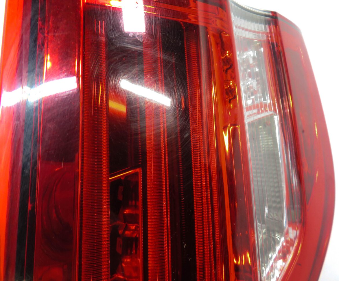 Thumbnail 5: 2012-2015 MERCEDES ML CLASS (W166) LEFT DRIVER REAR INNER TAILLIGHT LIGHT LAMP