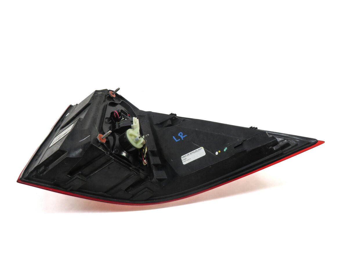 Thumbnail 4: 2012-2015 MERCEDES ML CLASS (W166) LEFT DRIVER REAR TAILLIGHT BRAKE LIGHT LAMP