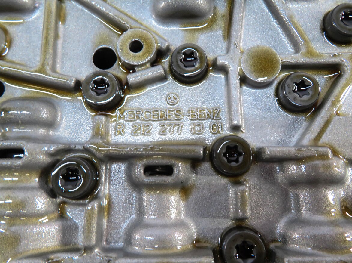 Thumbnail 5: 2012-2013 MERCEDES GL350 ML350 (W166 X166) DIESEL TRANSMISSION VALVE BODY BLOCK