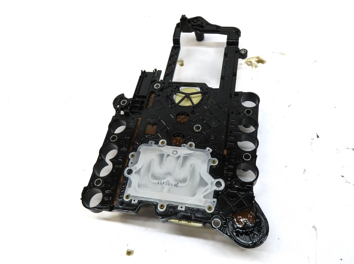 Thumbnail 3: 12-13 GL350 ML350 (W166 X166) DIESEL TRANSMISSION VALVE BODY CONDUCTOR PLATE