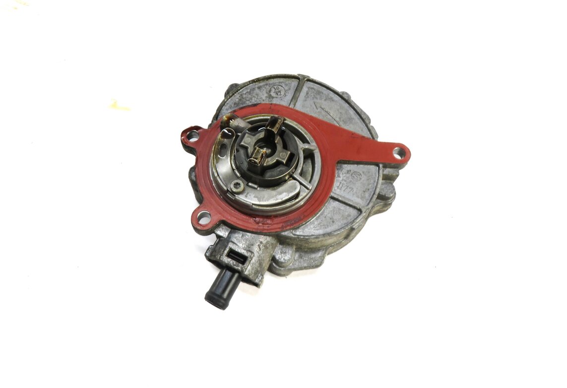 Thumbnail 1: 2014 AUDI Q7 (4L) 3.0L SUPERCHARGED ENGINE BRAKE VACUUM PUMP