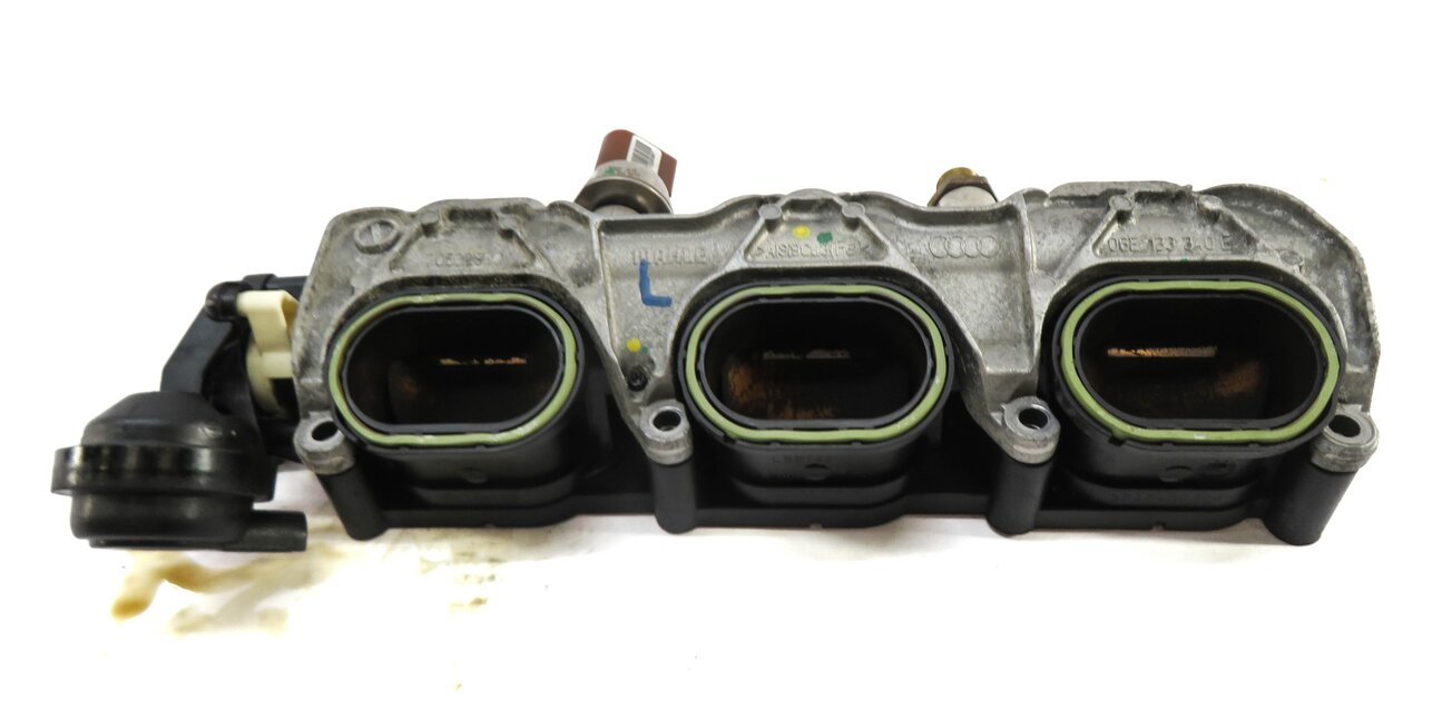 Thumbnail 2: 2014 AUDI Q7 (4L) 3.0L CTWB ENGINE LEFT LOWER INTAKE MANIFOLD DIFFUSER RAIL