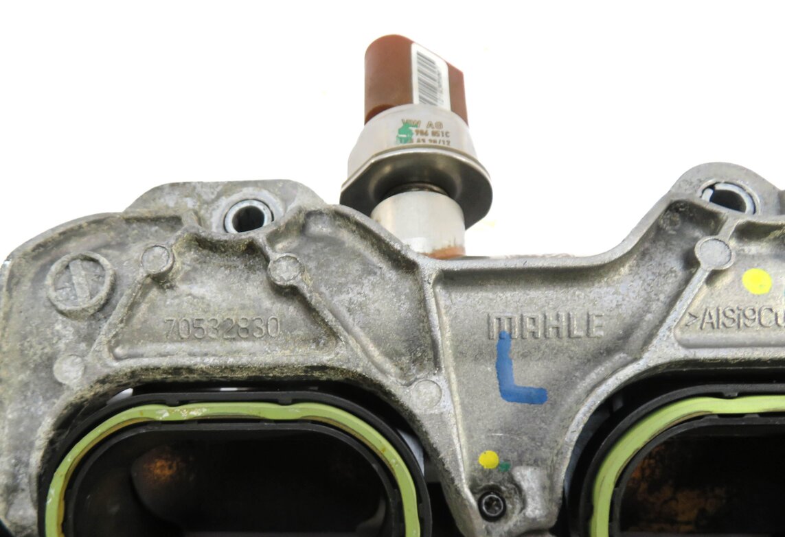Thumbnail 5: 2014 AUDI Q7 (4L) 3.0L CTWB ENGINE LEFT LOWER INTAKE MANIFOLD DIFFUSER RAIL