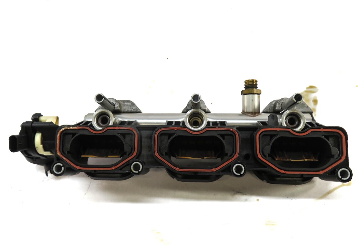 Thumbnail 4: 2014 AUDI Q7 (4L) 3.0L CTWB ENGINE RIGHT LOWER INTAKE MANIFOLD DIFFUSER RAIL
