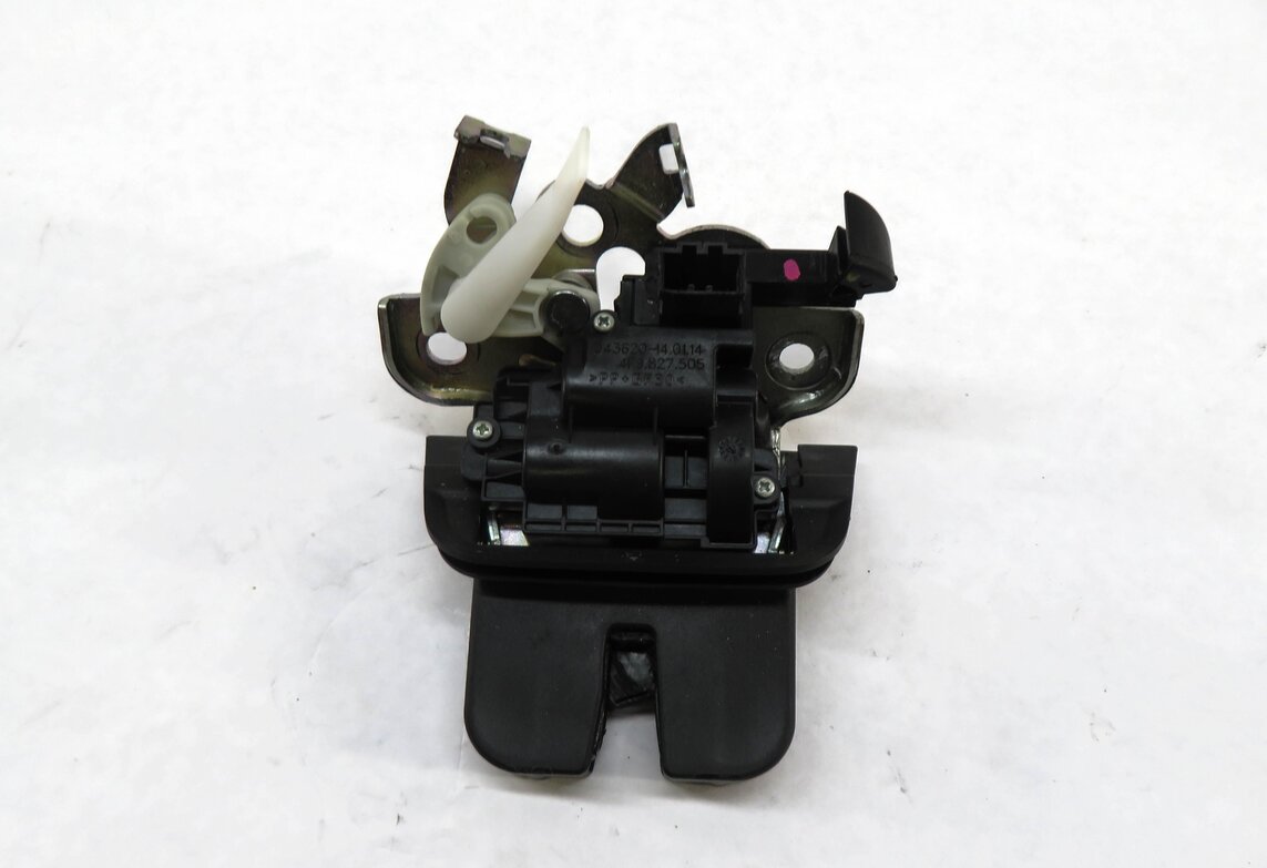 Thumbnail 4: 2014 AUDI Q7 (4L) REAR TRUNK LOCK LATCH ACTUATOR