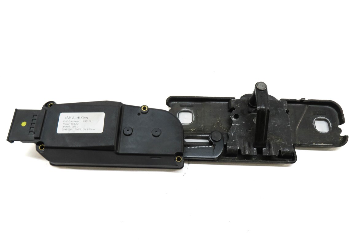Thumbnail 2: 2014 AUDI Q7 (4L) REAR TRUNK LOCK LATCH ACTUATOR MOTOR STRIKER PLATE