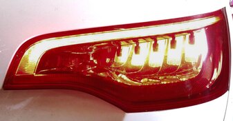 Thumbnail 2: 2010-2015 AUDI Q7 (4L) RIGHT PASSENGER REAR TAILLIGHT BRAKE LIGHT LAMP