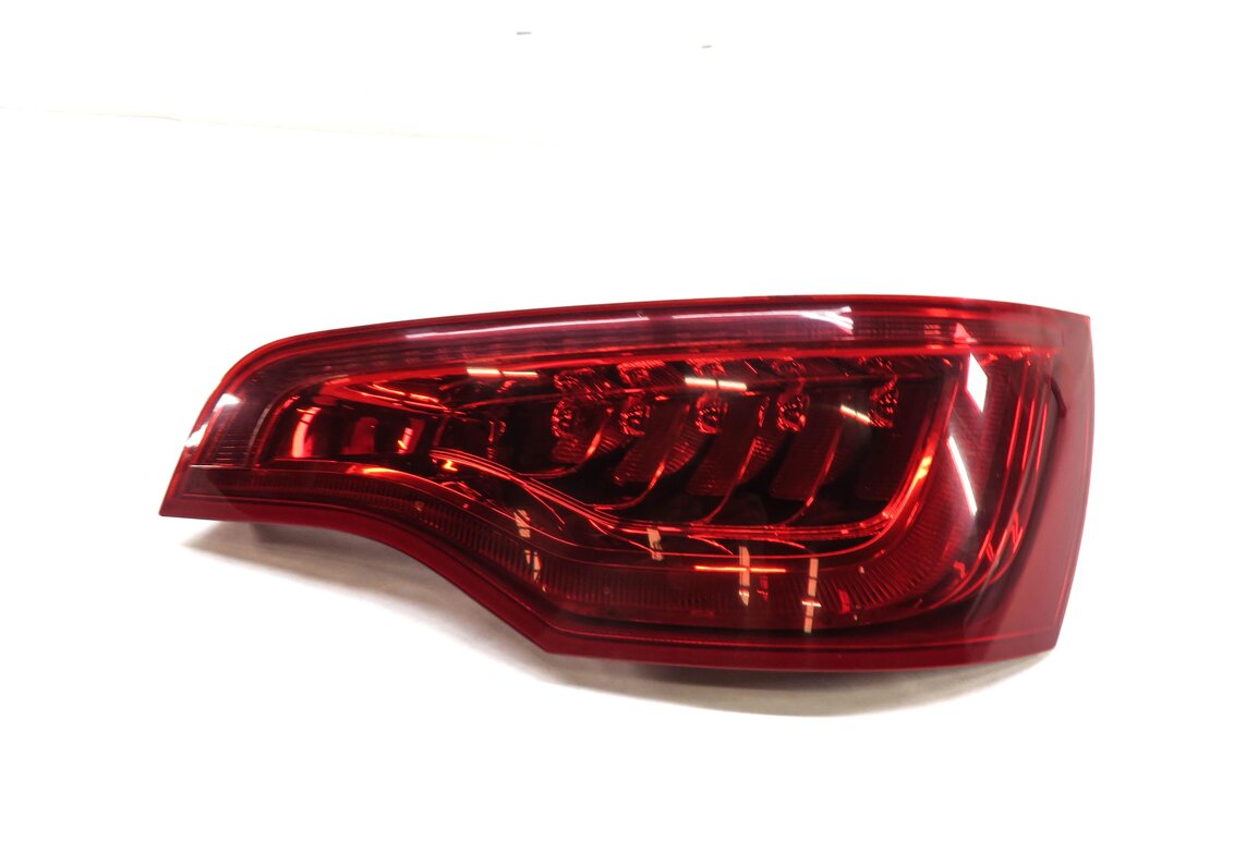 Thumbnail 3: 2010-2015 AUDI Q7 (4L) RIGHT PASSENGER REAR TAILLIGHT BRAKE LIGHT LAMP