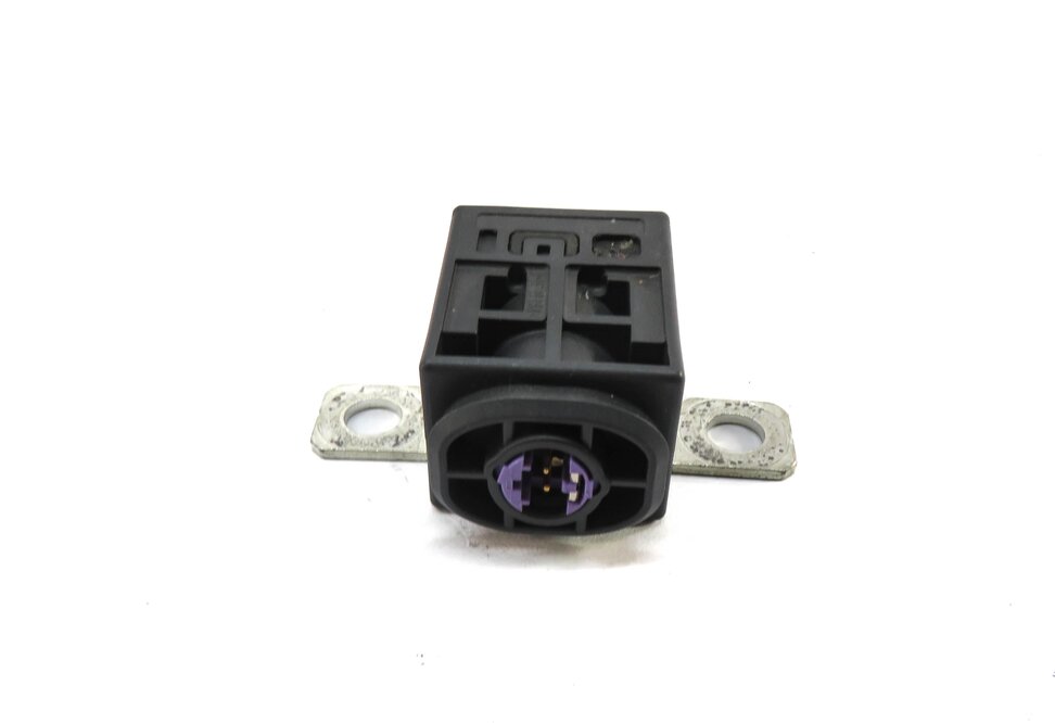 Thumbnail 2: 2014 AUDI Q7 (4L) BATTERY OVERLOAD PROTECTION SWITCH FUSE