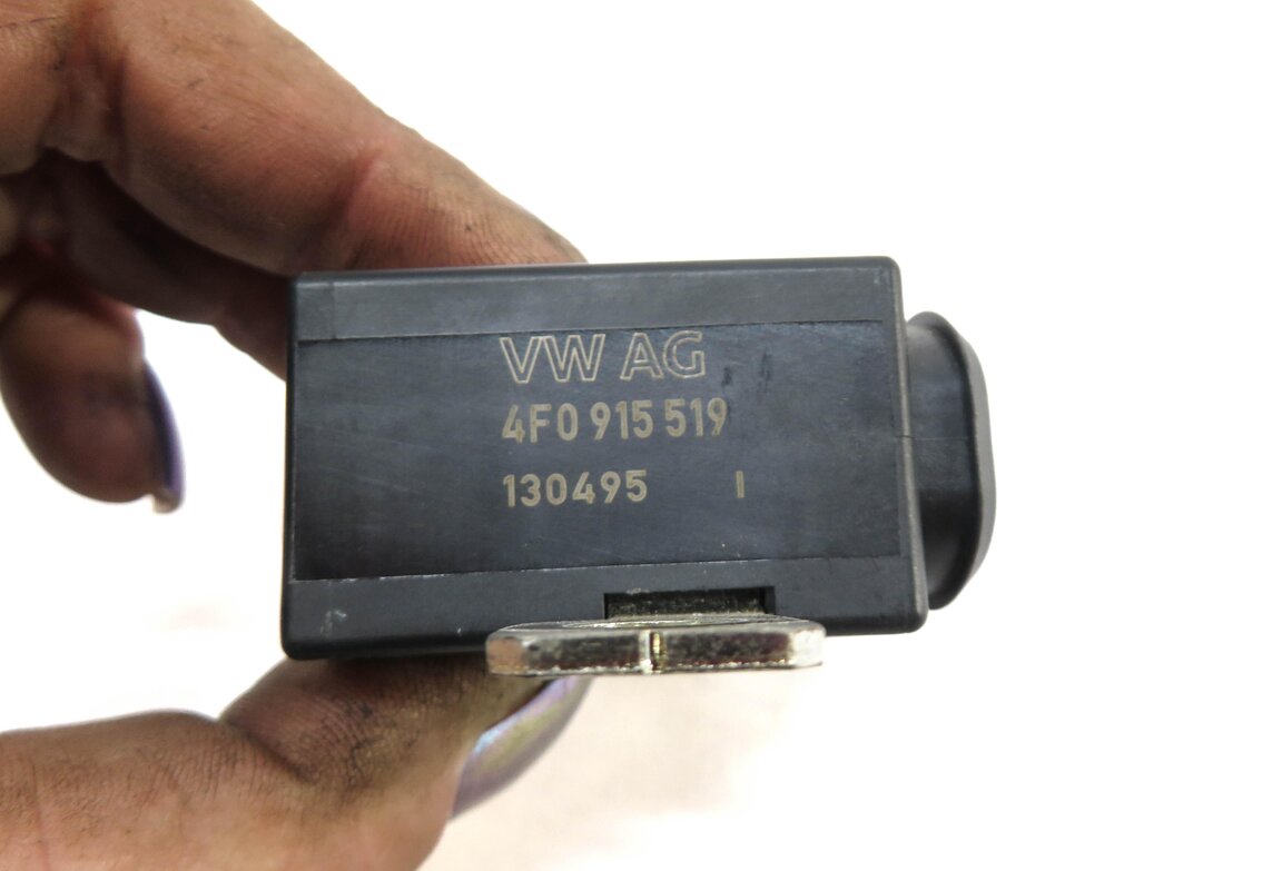 Thumbnail 4: 2014 AUDI Q7 (4L) BATTERY OVERLOAD PROTECTION SWITCH FUSE