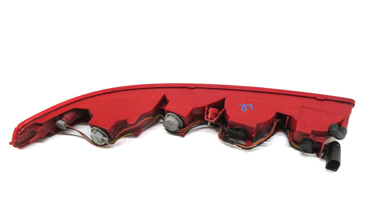 Thumbnail 2: 2007-2015 AUDI Q7 (4L) LEFT DRIVER REAR BUMPER LOWER TAILLIGHT LIGHT LAMP