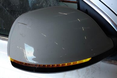 Thumbnail 2: 13-15 AUDI Q7 (4L) RIGHT PASSENGER P-FOLD BLIND SPOT DOOR MIRROR CARRARA WHITE