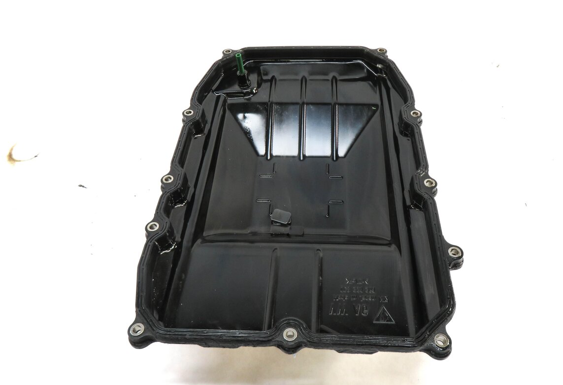 Thumbnail 3: 2011-2017 VW TOUAREG AUDI Q7 (4L) 3.0L 3.6L ENGINE A/T TRANSMISSION OIL PAN