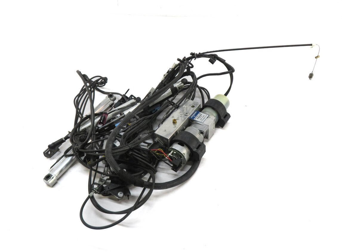 12-20 MERCEDES SLC SLK CLASS (R172) CONVERTIBLE HYDRAULIC MOTOR w/ RAM & LINES