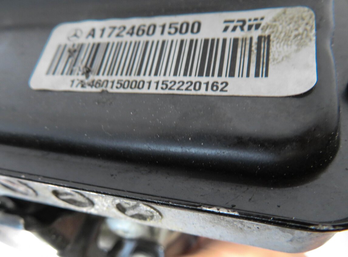 Thumbnail 5: 2016 MERCEDES SLK300 / 17-20 SLC300 (R172) ELECTRIC POWER STEERING FLUID PUMP