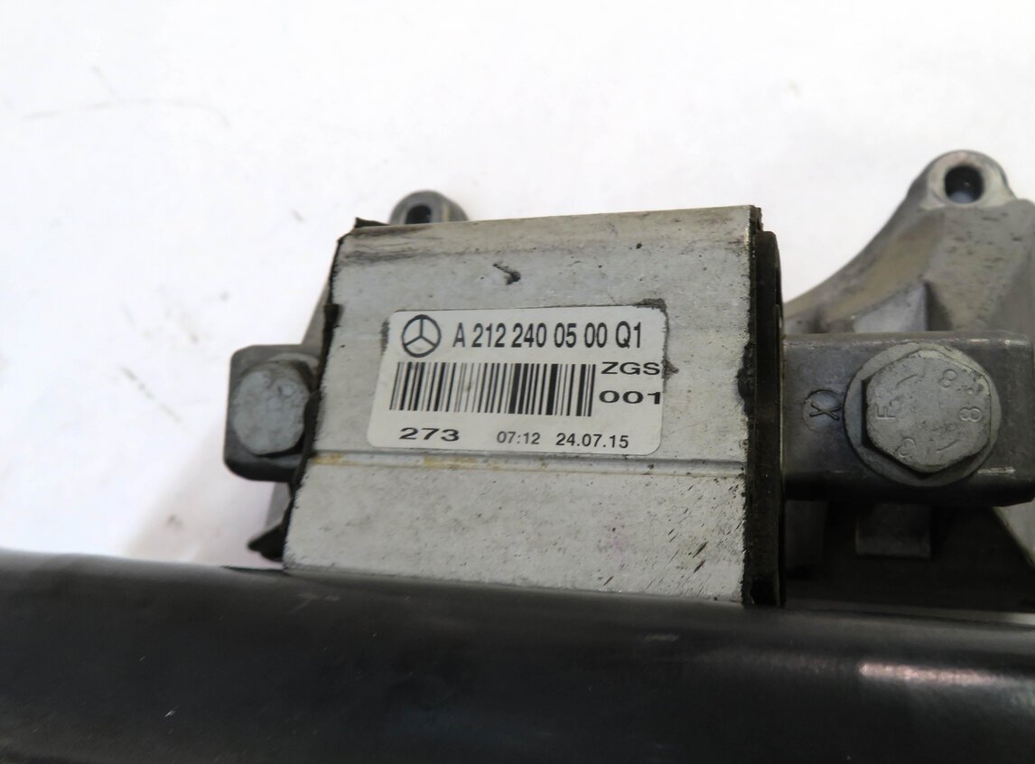 Thumbnail 6: 2016 MERCEDES SLK300 (R172) TRANSMISSION GEARBOX CROSSMEMBER MOUNT BRACKET