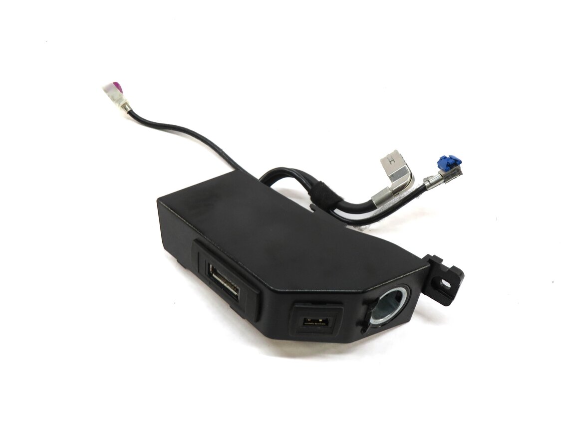 Thumbnail 2: 2016 MERCEDES SLK300 (R172) AUXILIARY AUDIO USB PORT INTERFACE MODULE