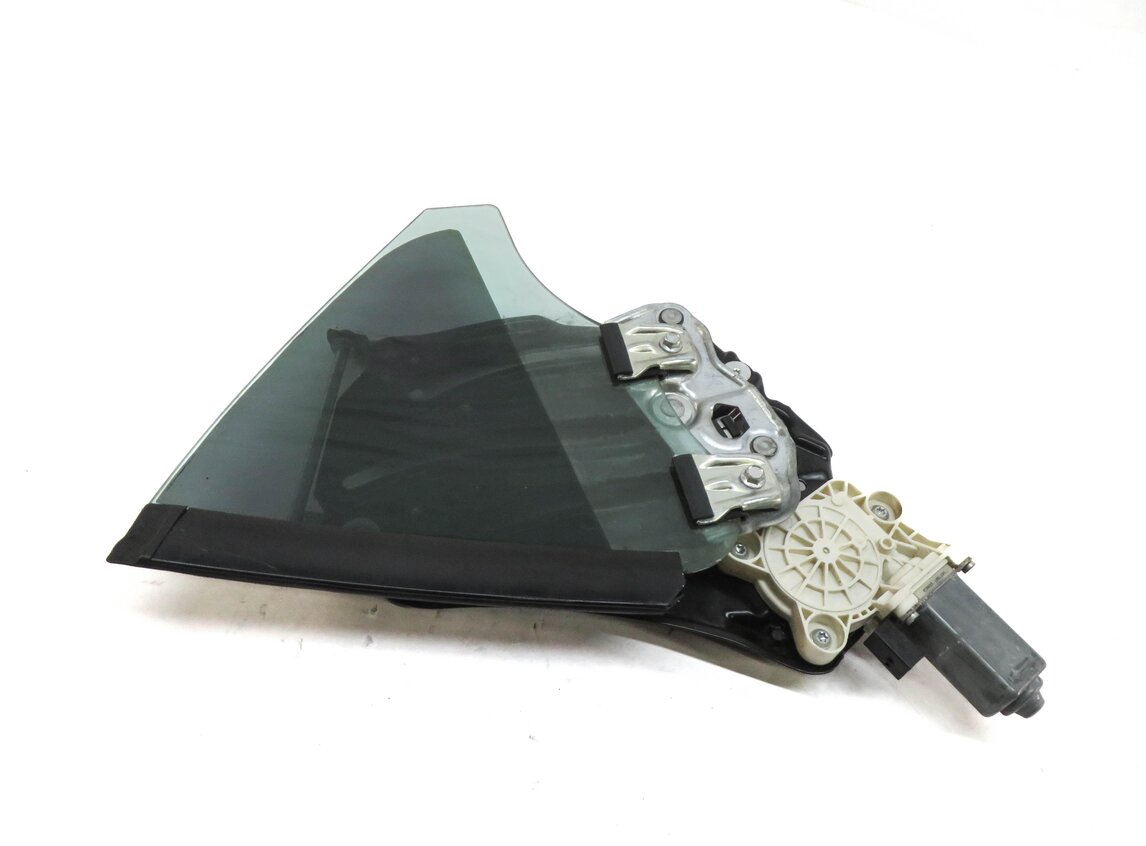 2016 MERCEDES SLK300 (R172) RIGHT REAR QUARTER WINDOW REGULATOR w/ MOTOR & GLASS