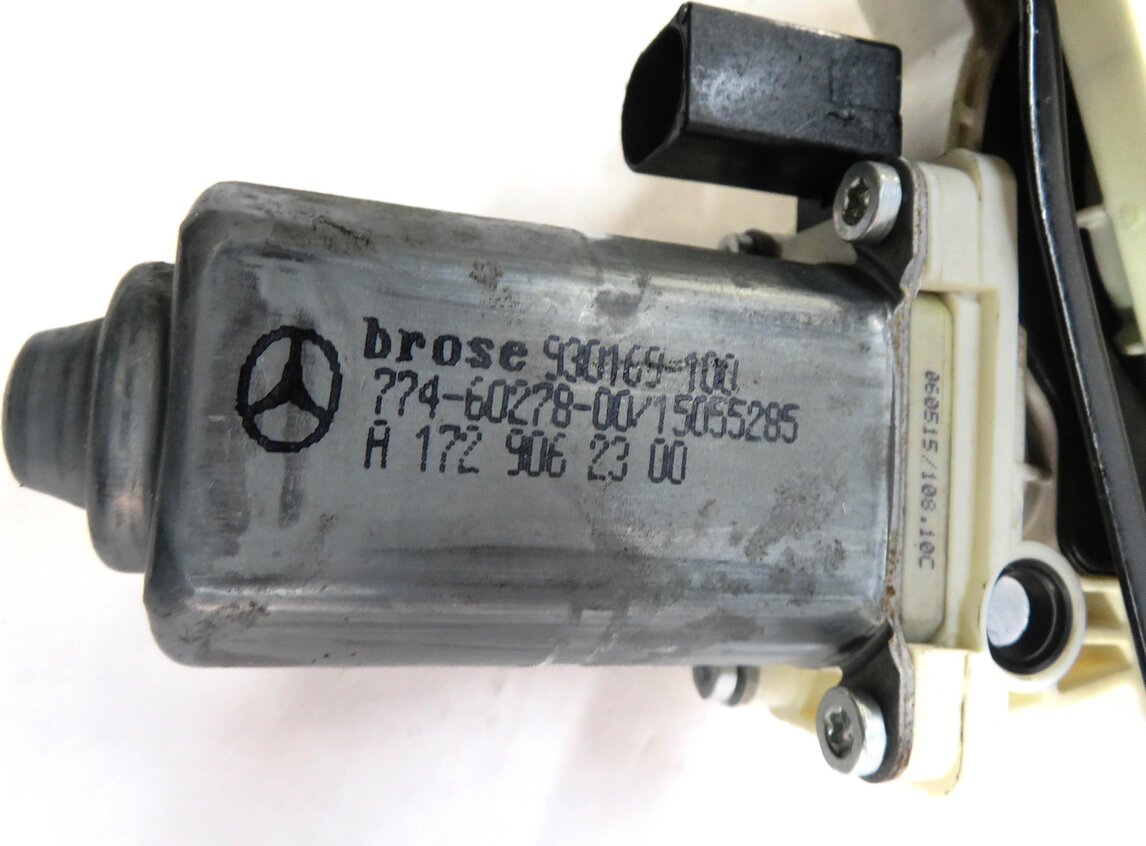Thumbnail 5: 2016 MERCEDES SLK300 (R172) LEFT REAR QUARTER WINDOW REGULATOR w/ MOTOR & GLASS