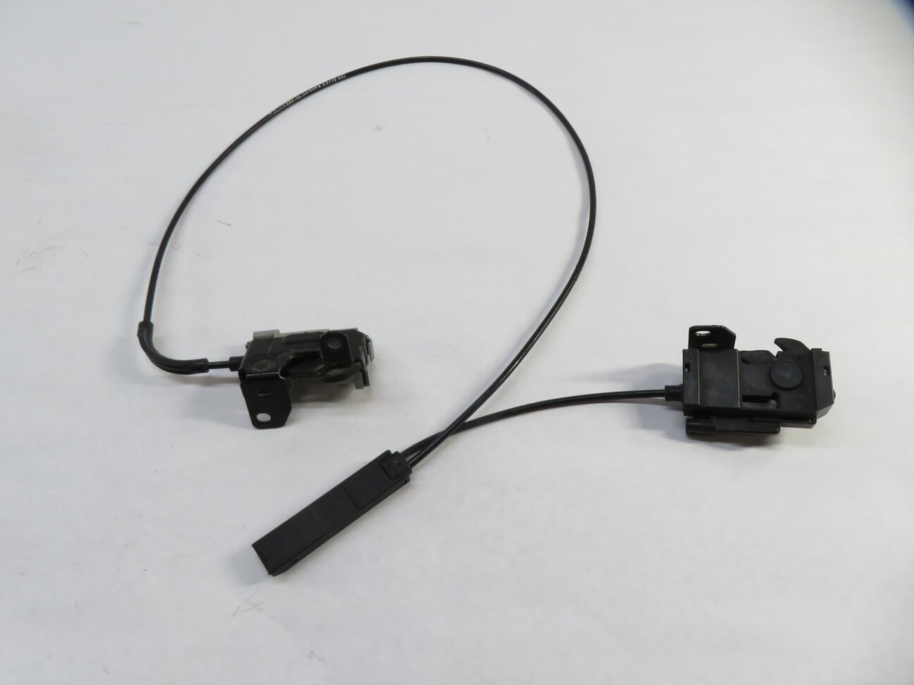 2016 MERCEDES SLK300 (R172) FRONT LEFT & RIGHT LOWER HOOD LOCK LATCH SET-2